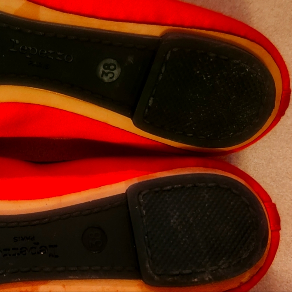 Repetto red satin and blk velvet trim ballerina flats - Picture 5 of 11